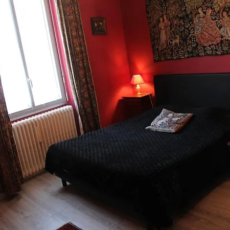 Bed & Breakfast Carcas Hotes 2*
