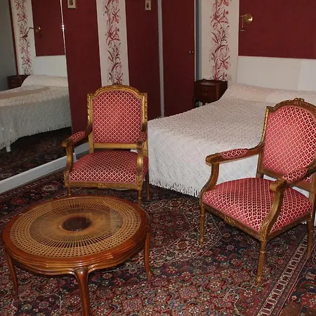 Carcas Hotes Bed & Breakfast 2*